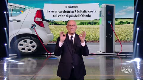 Crozza sul futuro elettrico