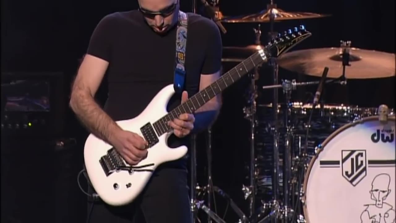 Joe Satriani - Flying In a Blue Dream (from Satriani LIVE!)