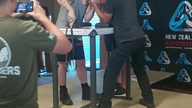 Armwrestling Left Handed Under 75kg, NZ Tournament