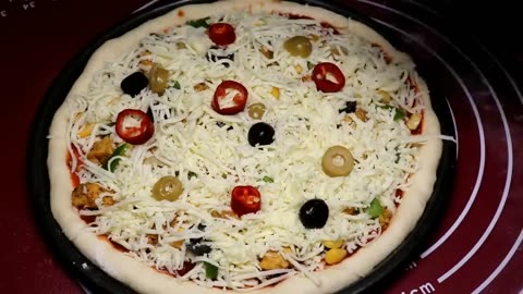 Chicken Pizza, Double Cheese Pizza