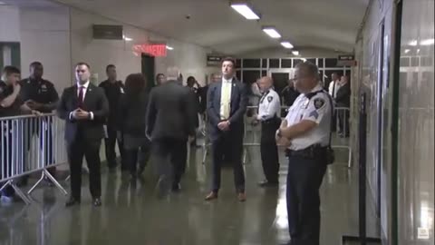 Phiên Tòa New York TT Trump Không Có Tội Nào