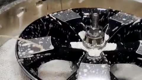 Cleaning wheel hub