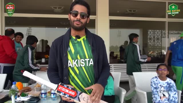 Fans Meet The Players In Islamabad 💚 #PAKvENG #UKSePK PCB MA2T