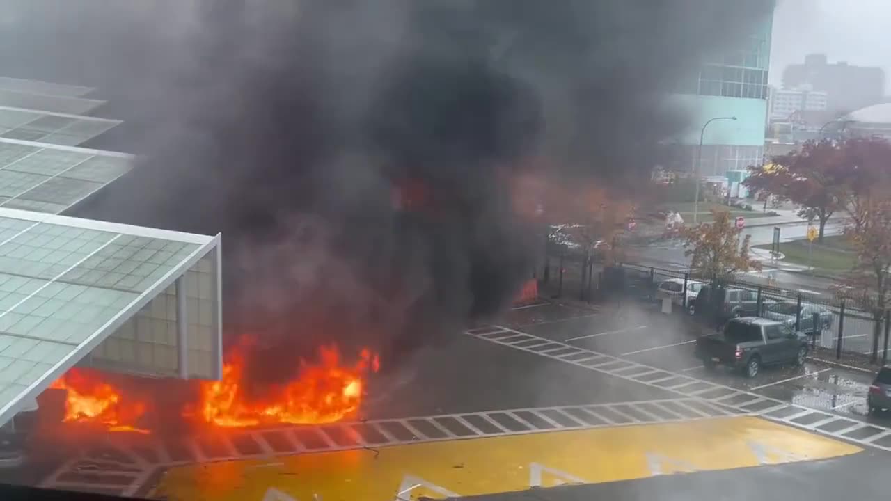 Car explodes at border checkpoint in Niagara Falls, on the New York-Canada border.