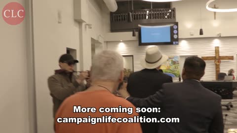 School board meeting erupts into chaos