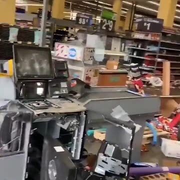 Walmart Closing 8 Stores in Chicago - But Why?