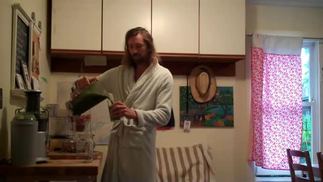 GOOD MORNING GREEN JUICE FOR FRESH BREATH AND ENLIGHTENMENT - May 26th 2012