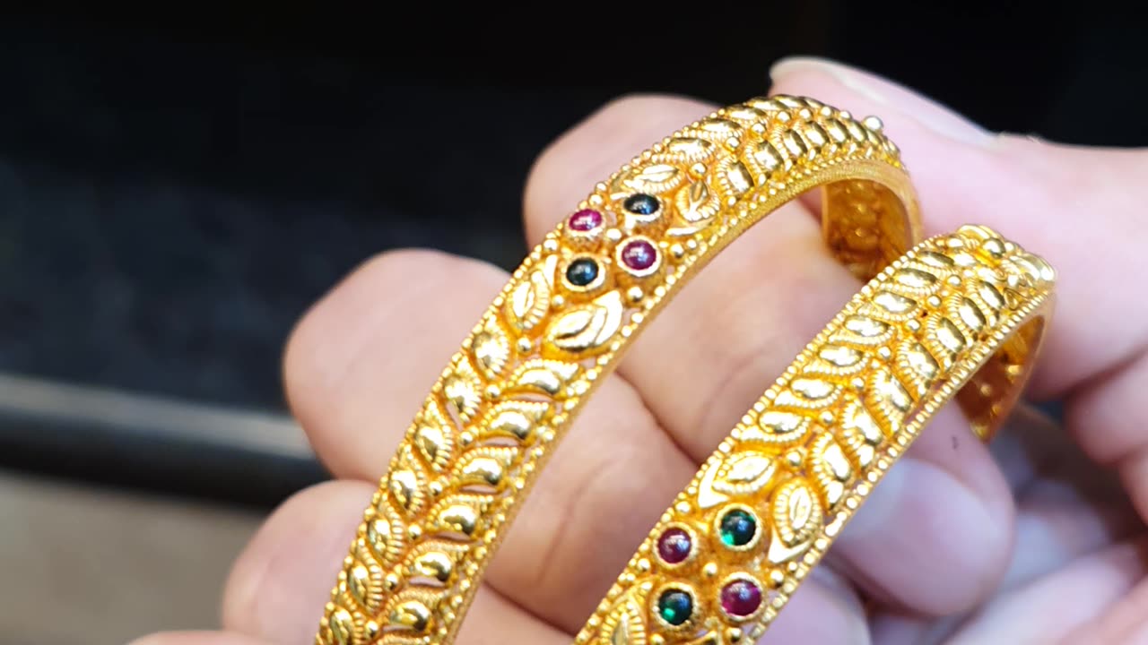 24 gm ,,Gold Bangle ❤️❤️❤️❤️