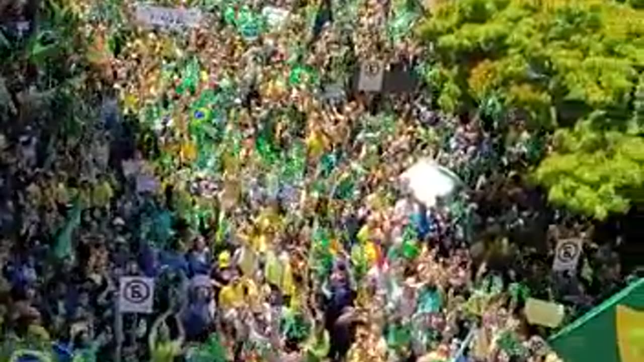 In Brazil, street blockades are being abandoned at the request of Jair Bolsonaro,