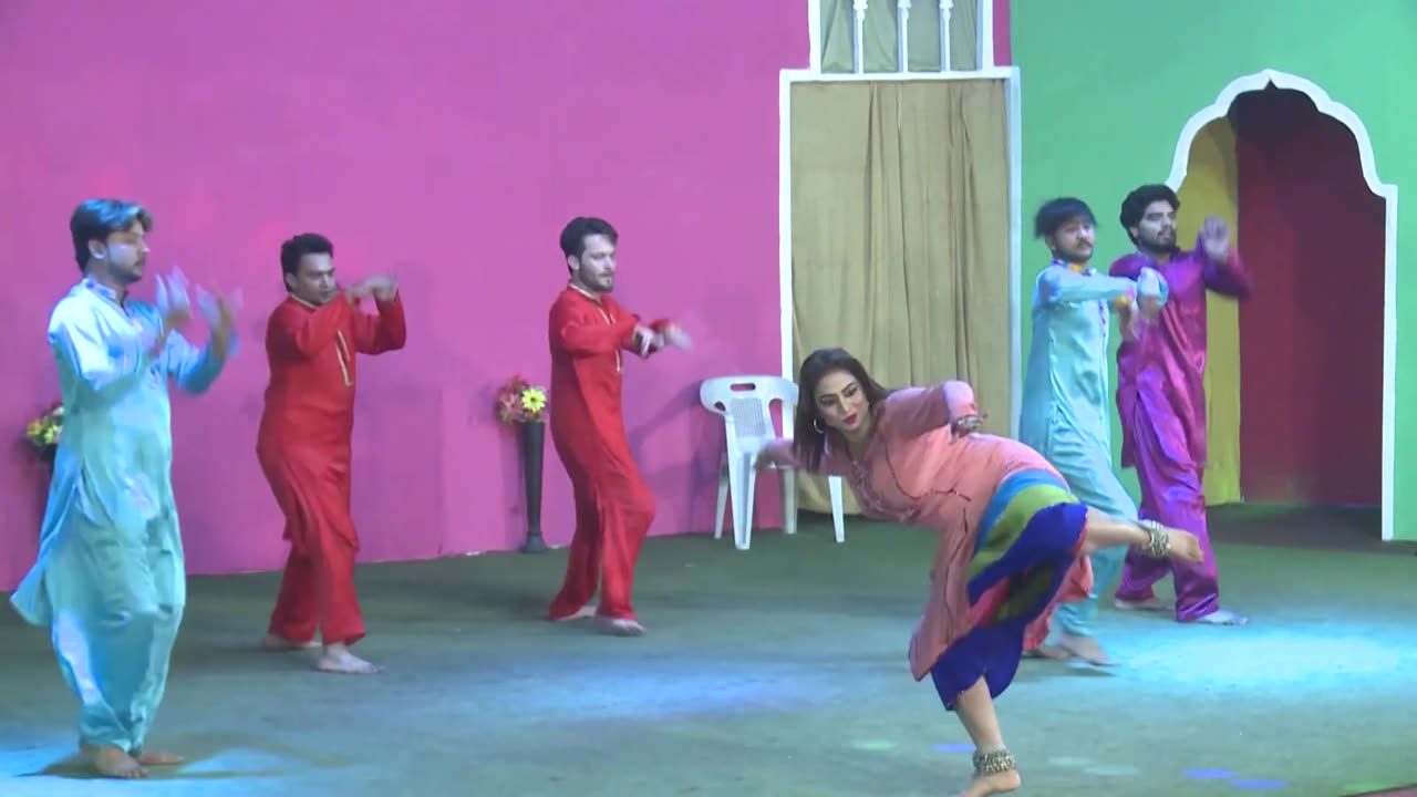 nida chahudry hot mujra nice performance