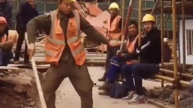 Construction Worker Shows Off Incredible Dance Moves