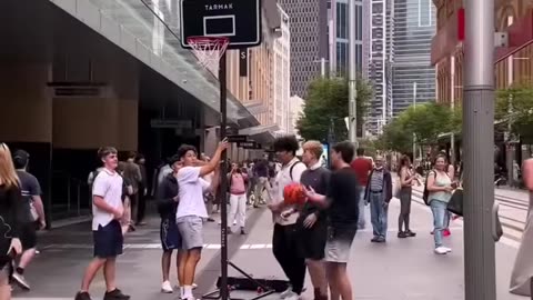 Rating Strangers Shots (Crazy Fail compilation) 😭🏀