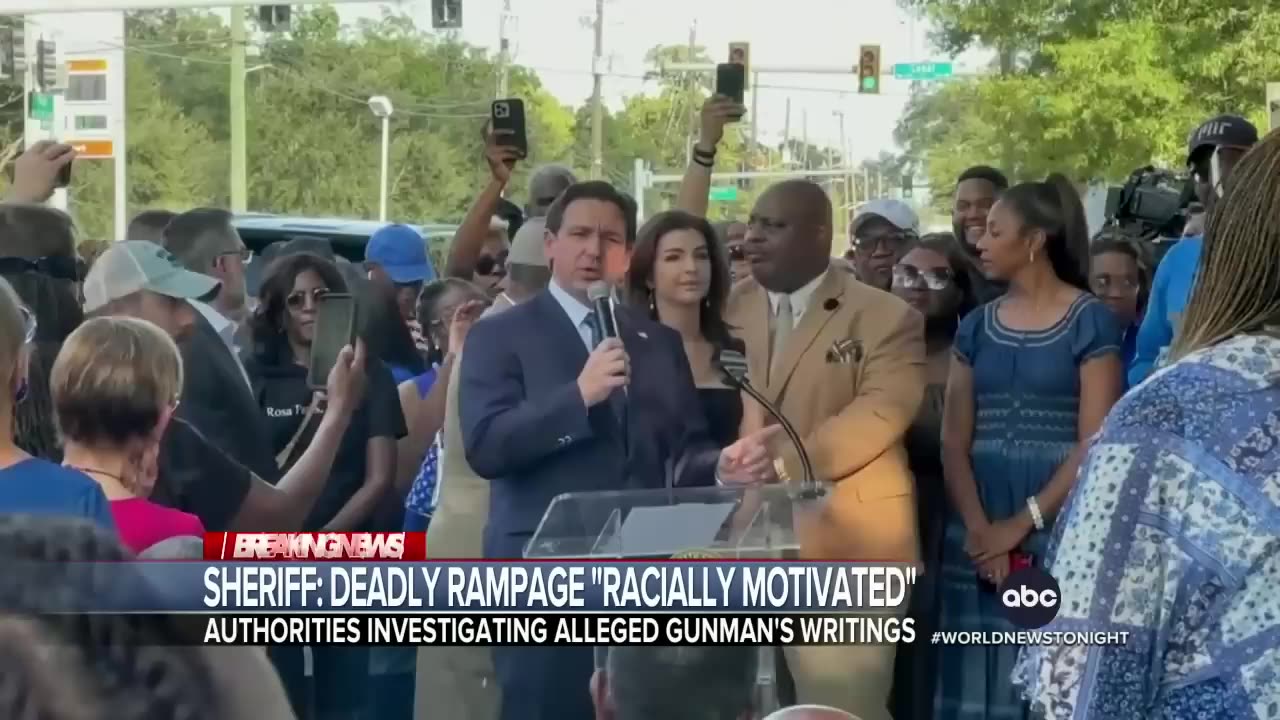 3 killed in 'racially motivated' shooting | WNT