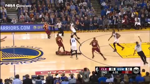 Draymond Green and Warriors Fans TROLL LeBron James After Ridiculous Sniper Fire Flop