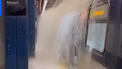 Videos: Paso del huracán deja 9 muertos, entre ellos un niño, en Nueva York