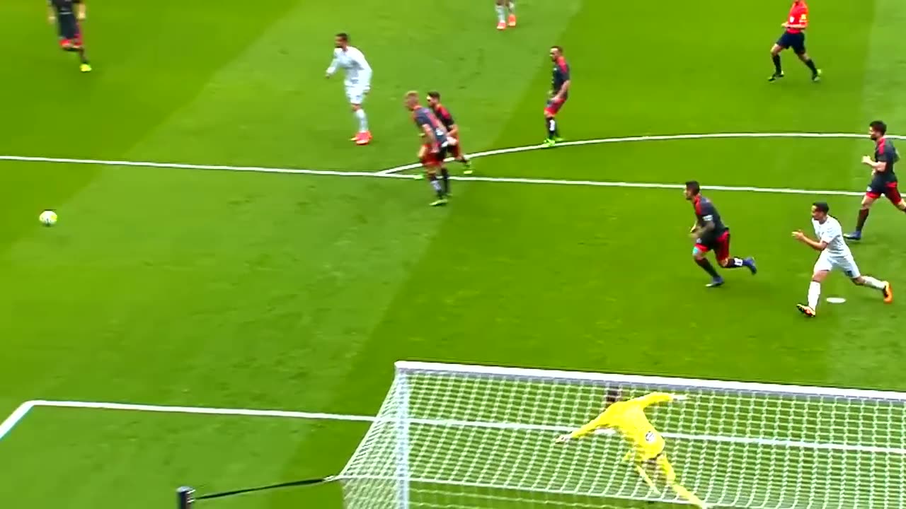 What happens if You Talk about Cristiano Ronaldo badly... Moments Of Revenge