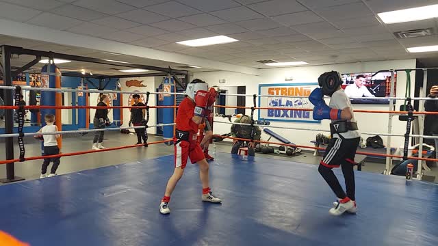 Joey sparring Dylan 12/22/22