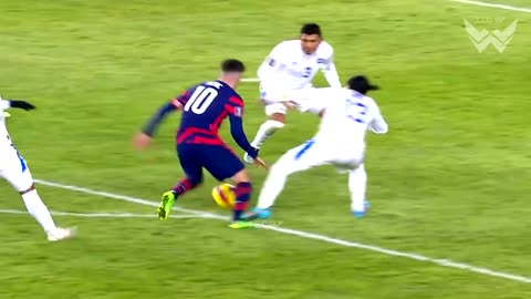 Hilarious moments in football match 😂
