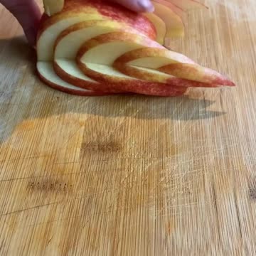 Apple Carving 苹果雕刻