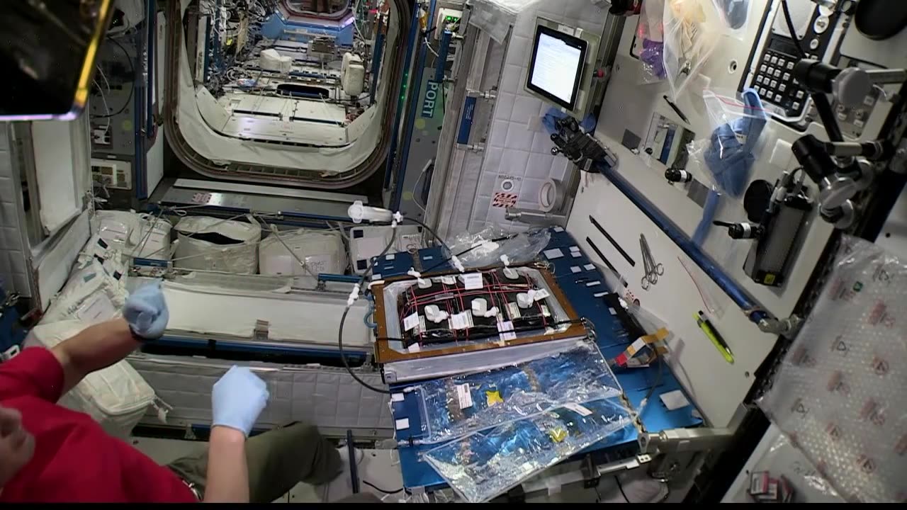 Minute of Silence Aboard Space Station for Paris Terrorist Victims