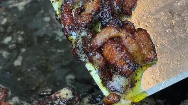 Lactose Tolerated #burger #cheeseburger ##TikTokTaughtMe#tiktokpartner