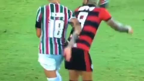 GABIGOL FAZ JOGADA NUNCA ANTES VISTA