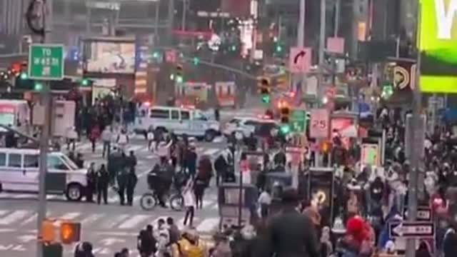 Crowd Runs in Times Square After Manhole Explosion