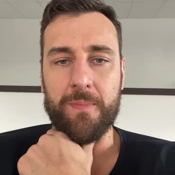 Retired Australian basketball star tears into hypocrisy of COVID lockdowns