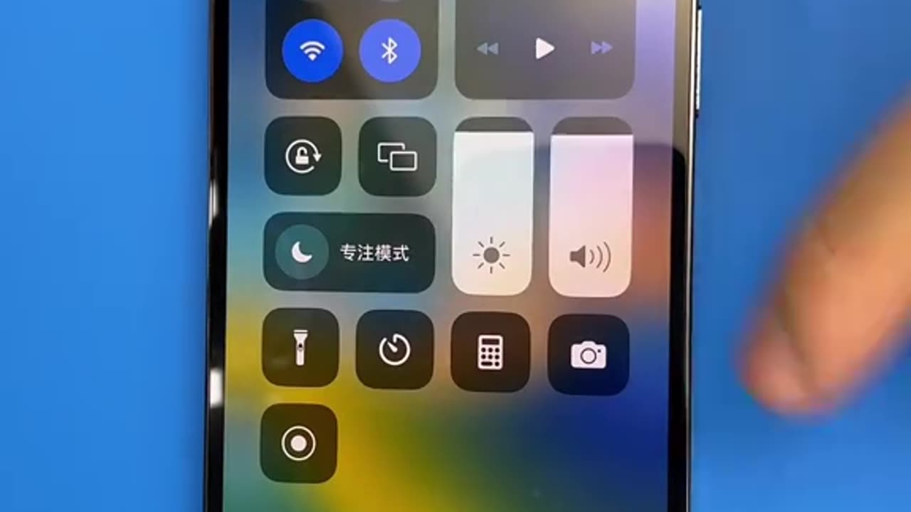 Fix cracked iPhone 13 Pro Max