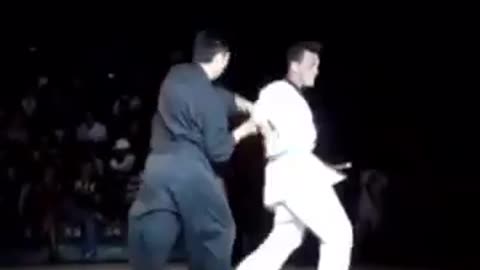 Grand Master Phillip Rhee Doing Hapkido Gun Defense