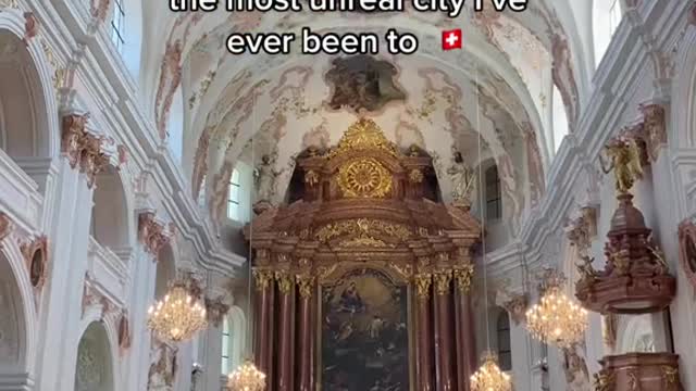 Me when Irealize this is the most unreal city l've ever been to