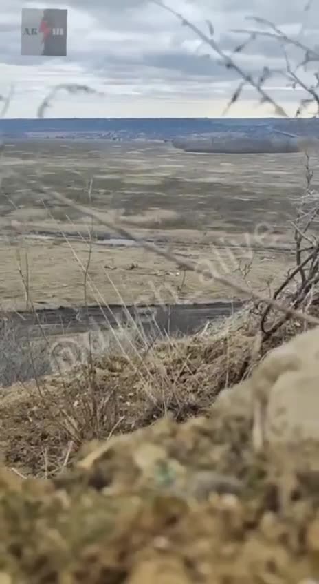 Ukrainian soldiers shoot other Ukrainian just because they were surrendering to Russians