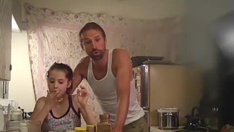 RAW FOOD RECIPES FOR KIDS - CHERRY PIE - June 27th 2011