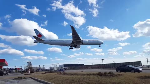 AIR CANADA EMERGENCY LANDING