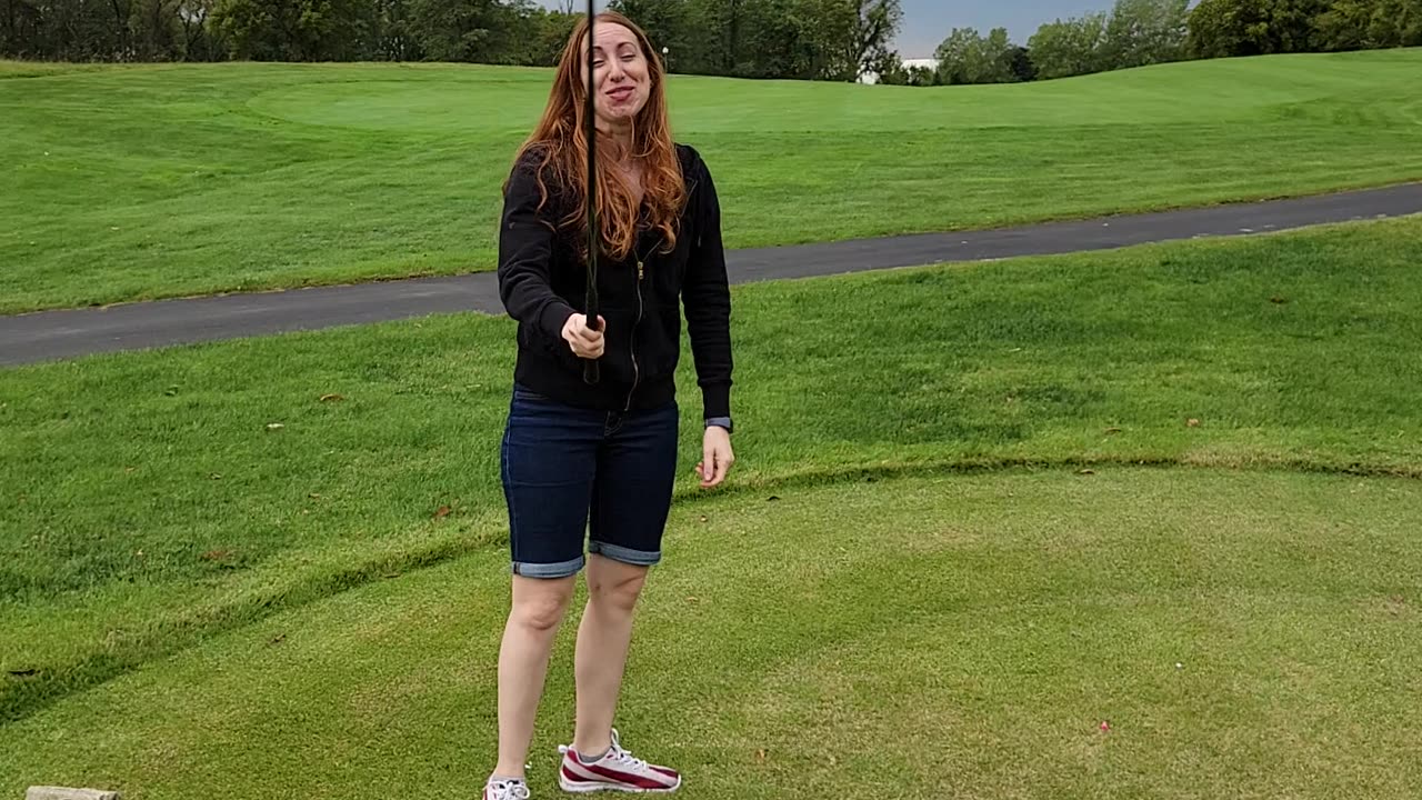 Golfing Girl DESTROYS Driver