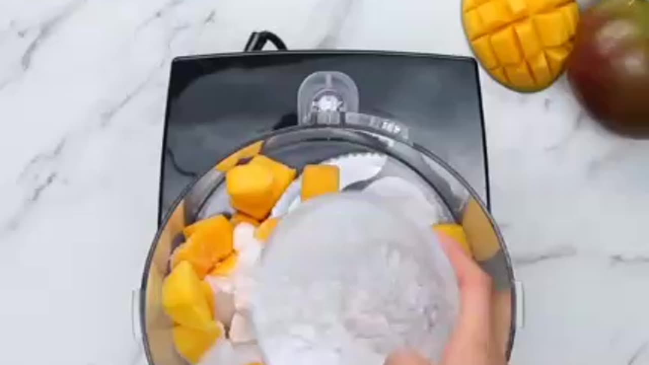 ✅ Healthy Mango Coconut Frozen Yogurt 🥭