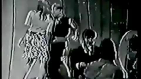 'THE DUCK' by JACKIE LEE • American Bandstand Dancers Dec 14 1965