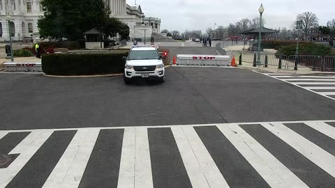 0687USCG00K25SouthBarricadePlaza_2021-01-06_09h20min01s163ms.mp4