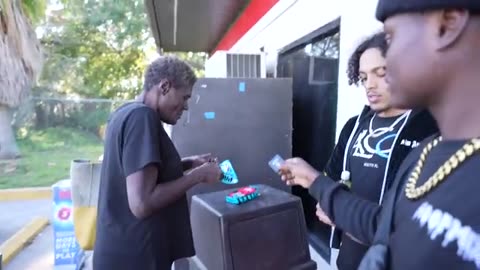 Paying Strangers In The Hood to Eat World's Hottest Chip!