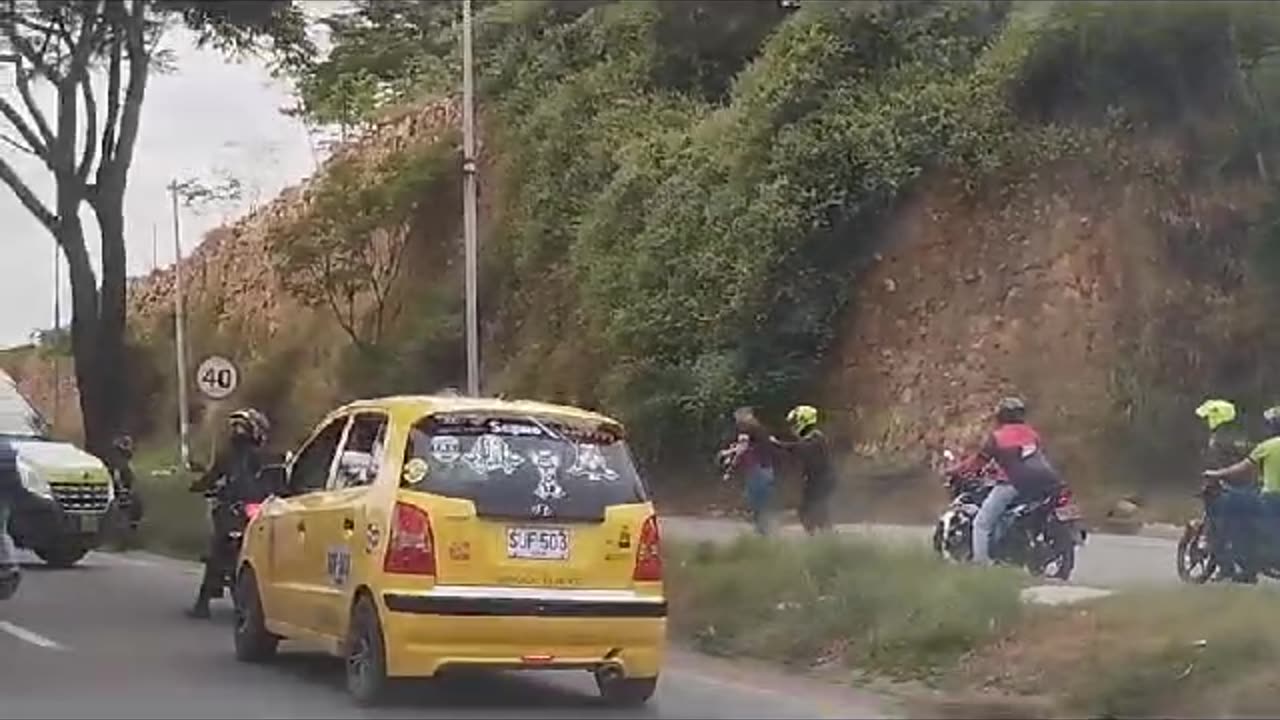 En video: En persecución, Policía hirió y capturó a un señalado ladrón de celulares en Floridablanca