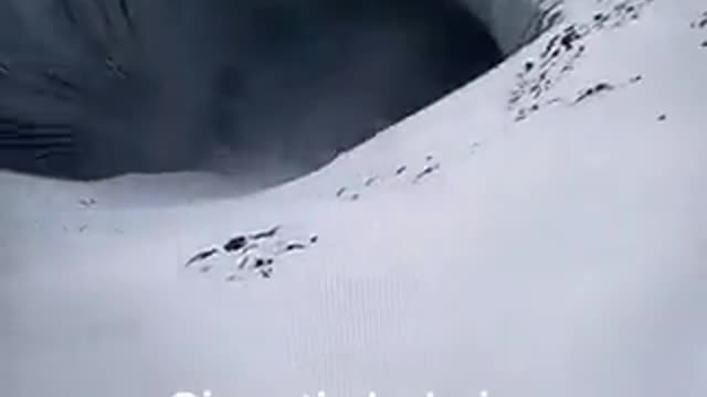 Gigantic hole in Antarctica...An entrance maybe ?