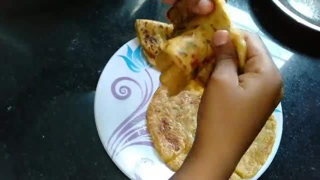 Trending garlic paratha with liquid dough# no knead # No rolling # tasty garlic paratha with oil