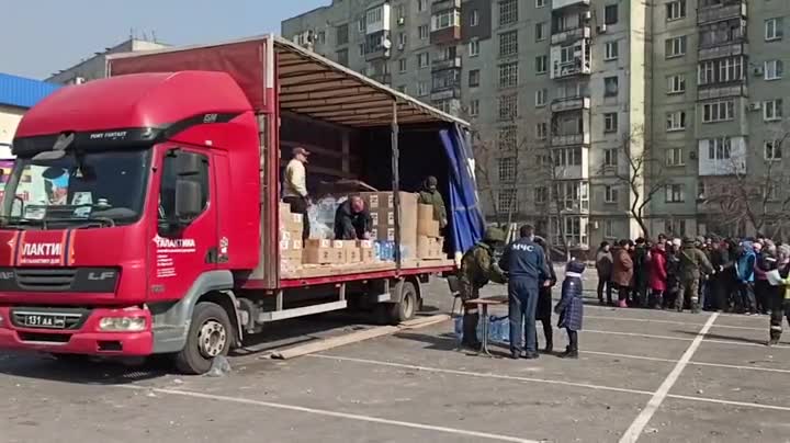 The Russian army continues to provide assistance to the residents of the liberated regions of Ukraine