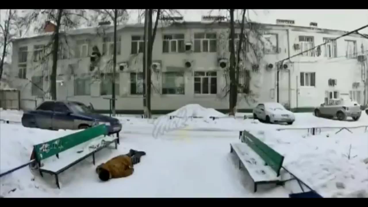 TARTARSTAN, MAN DIES SUDDENLY IN FRONT OF THE LOCAL BANK