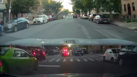 Dash cam Footage The most wild nyc police chase you will ever see