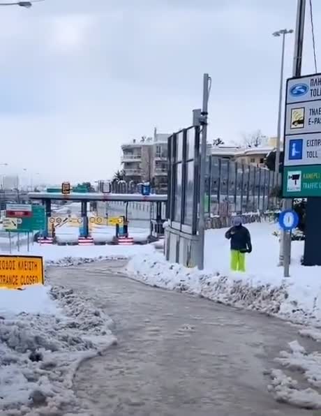 ΛΕΩΦΟΡΟΣ ΠΕΝΤΕΛΗΣ.