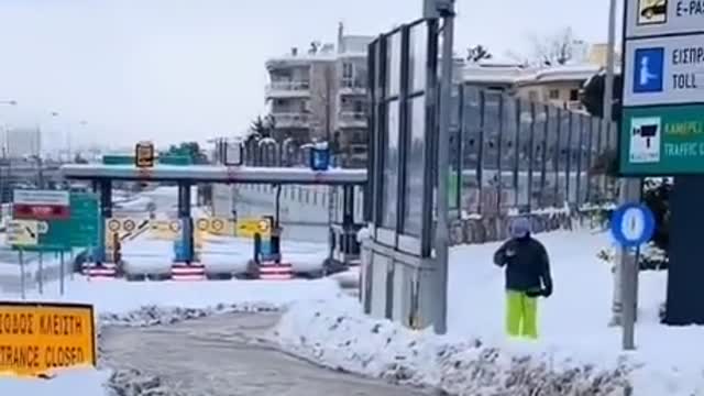 ΛΕΩΦΟΡΟΣ ΠΕΝΤΕΛΗΣ.