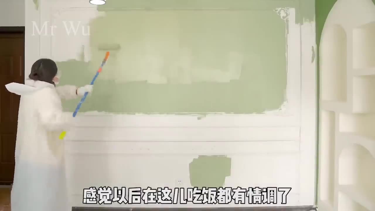 The single girl renovates and redecorates the apartment to her interests by herself MR WU