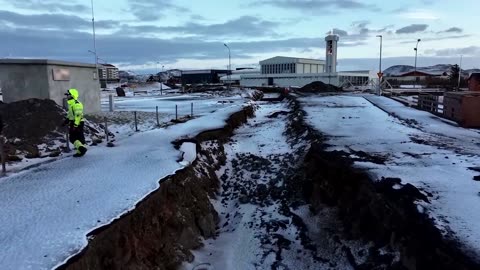 Iceland evacuees check on homes after volcano calms