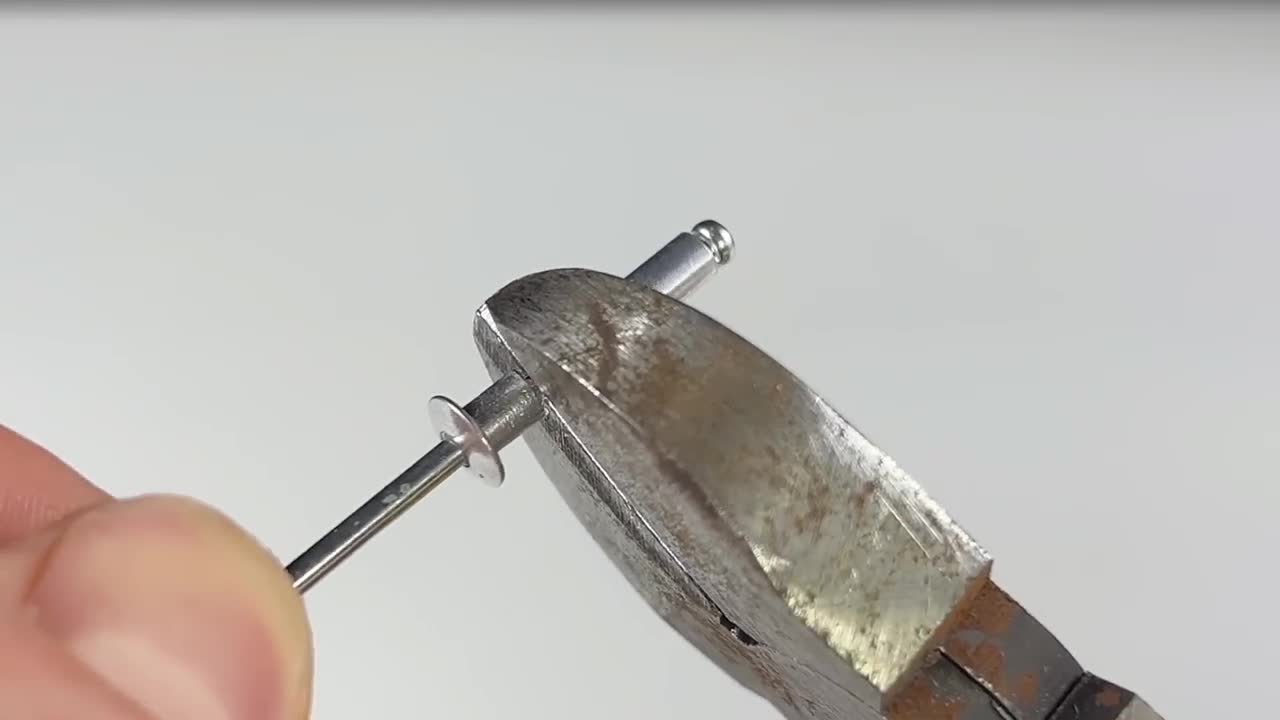 How to Sharpen a Knife To Razor Sharp